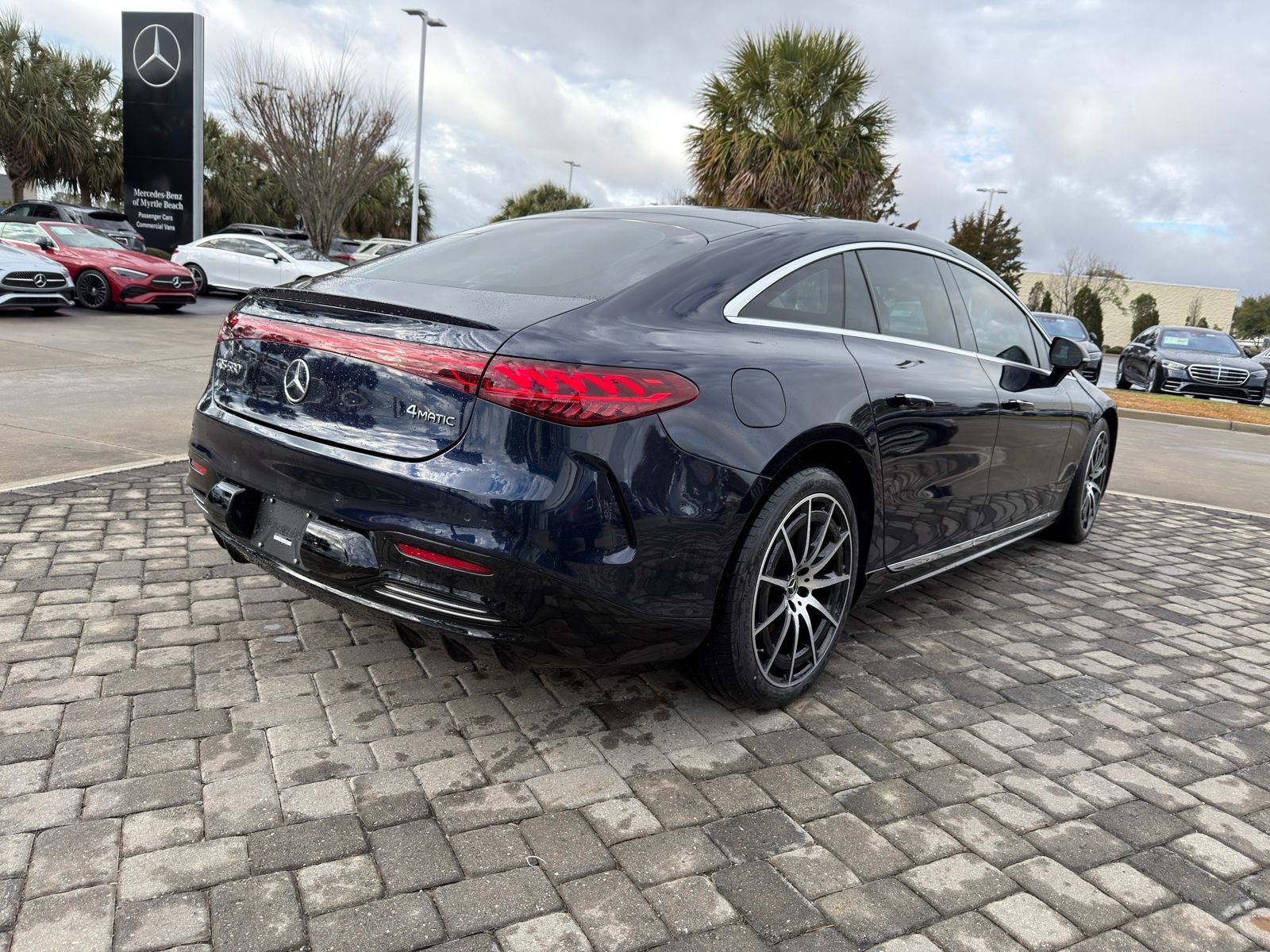 Used 2022 Mercedes-Benz EQS 580 580 image 9