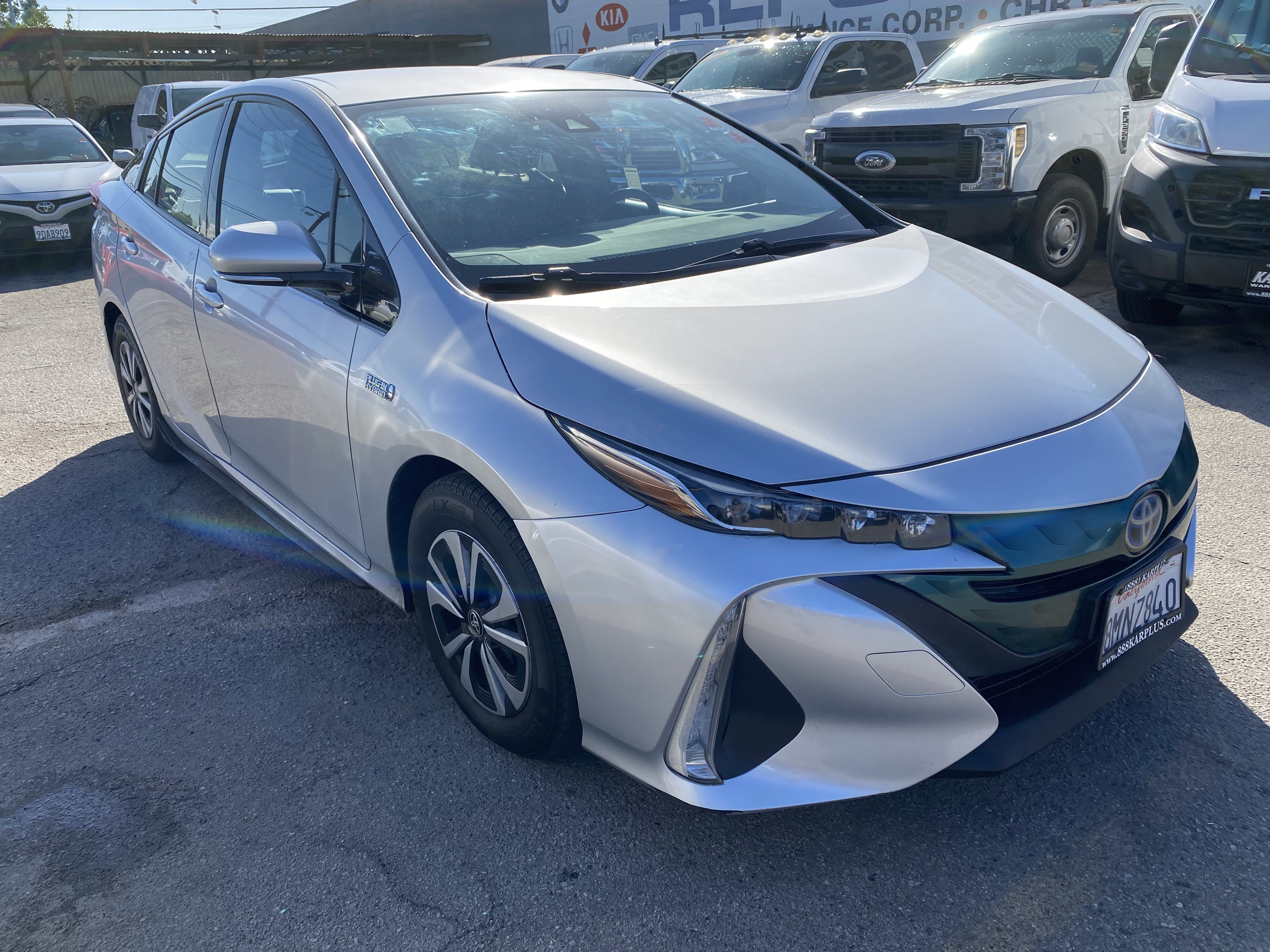 Used 2017 Toyota Prius Prime Premium w/ Preferred Accessory Package FWD image 7