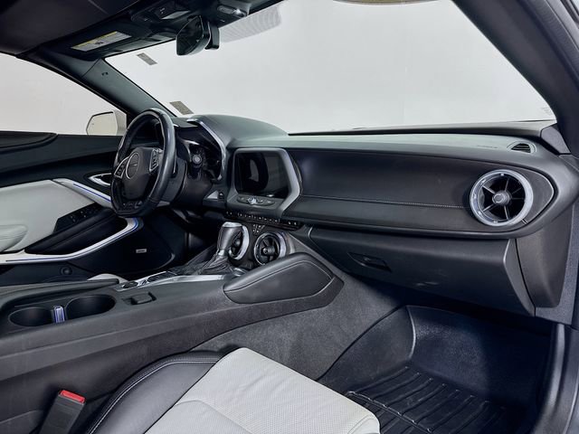 Used 2018 Chevrolet Camaro SS image 30