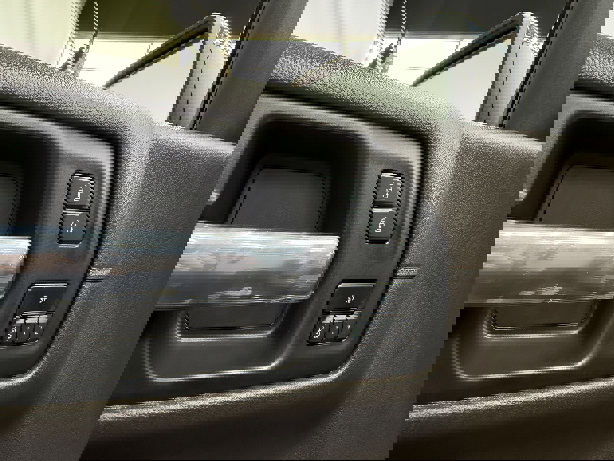 Used 2020 Chevrolet Silverado 1500 LTZ w/ LTZ Premium Package image 11