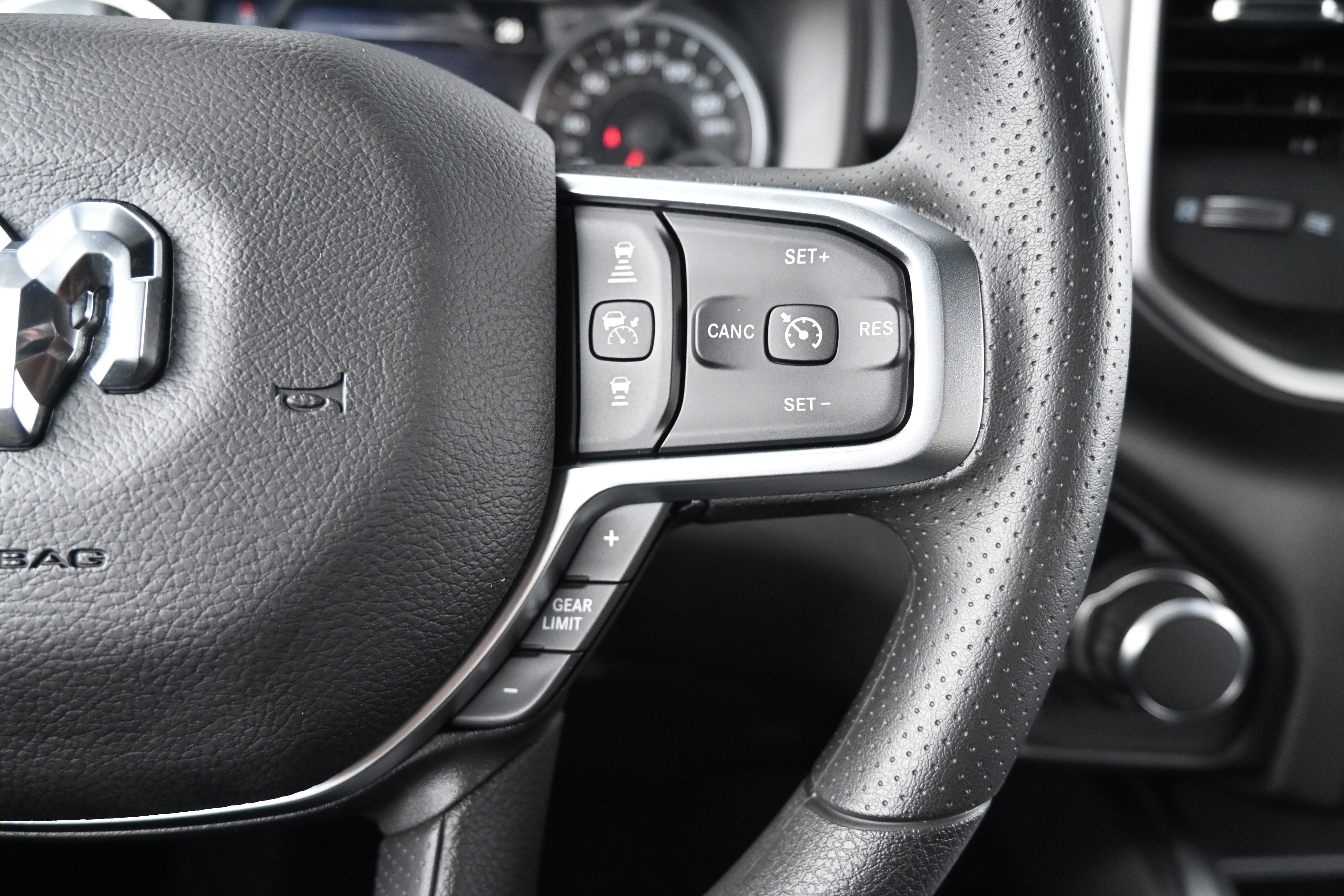 New 2026 RAM 1500 Express AWD/4WD image 19