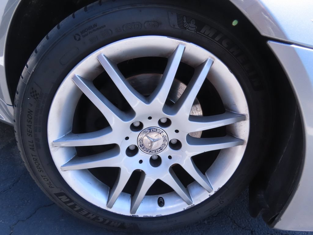 Used 2009 Mercedes-Benz SLK 300 image 17