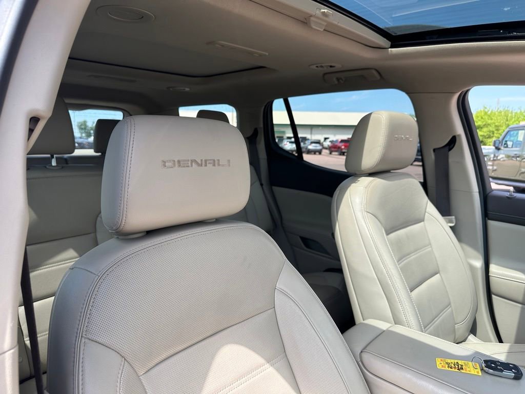Used 2019 GMC Acadia Denali w/ Technology Package AWD/4WD image 32