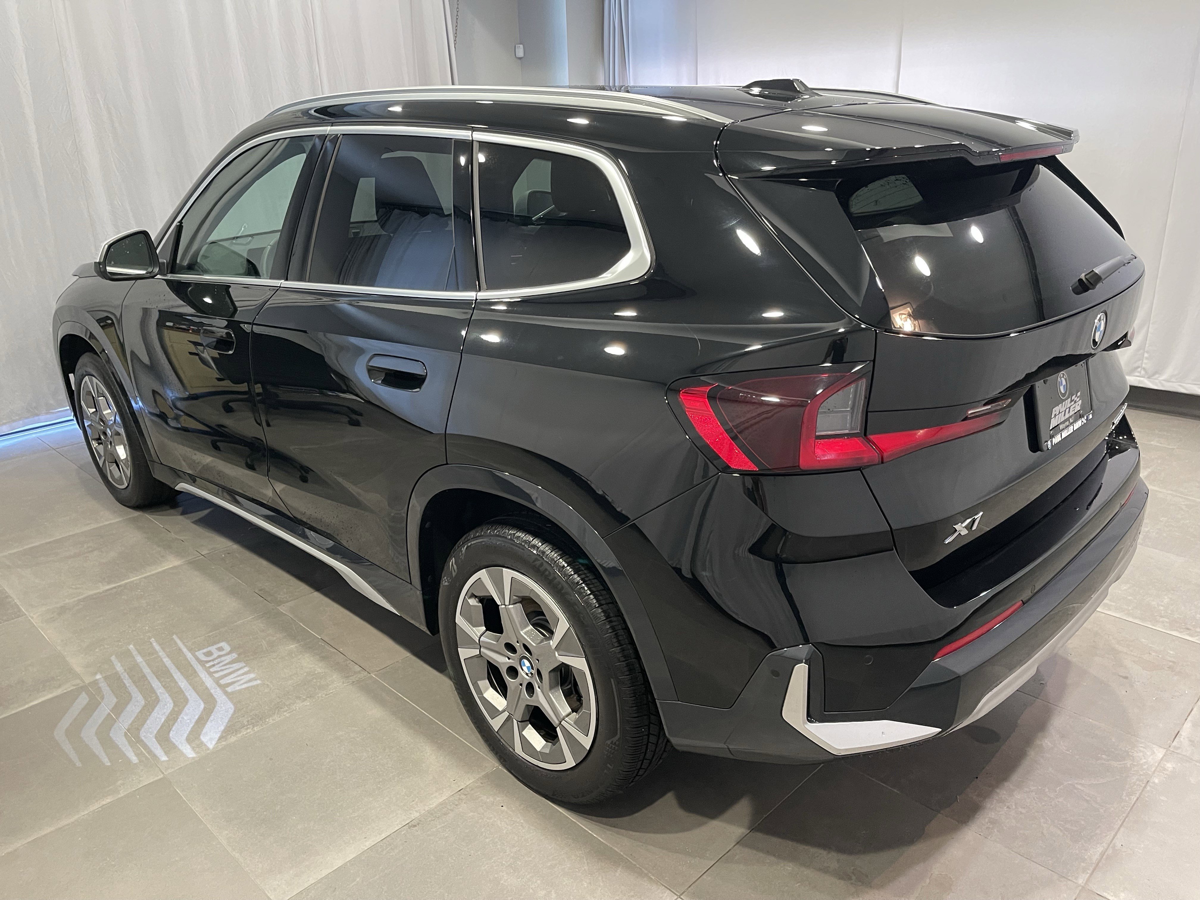 Certified 2023 BMW X1 xDrive28i w/ Convenience Package AWD/4WD image 4