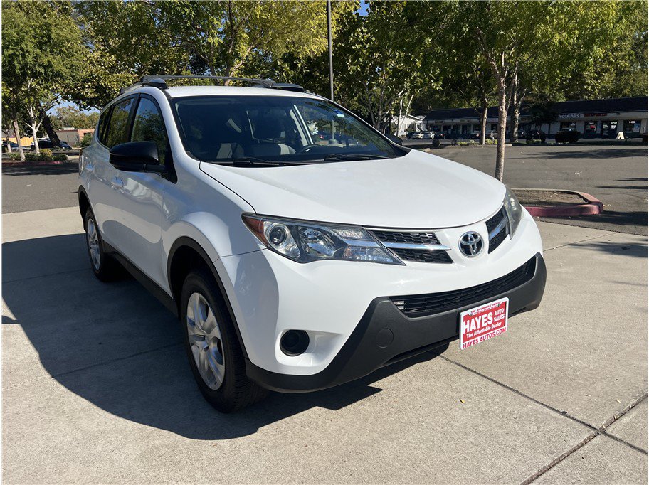 Used 2013 Toyota RAV4 LE FWD image 3