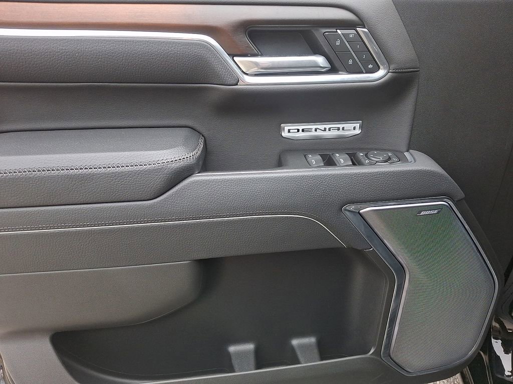 Used 2025 GMC Sierra 1500 Denali w/ Denali Reserve Package image 12