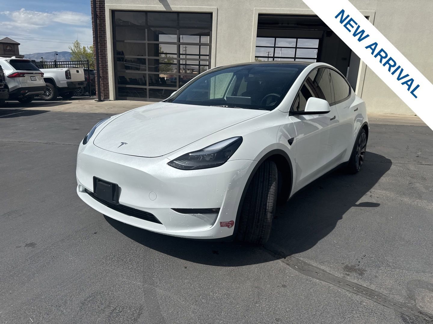 Used 2024 Tesla Model Y Performance image 3