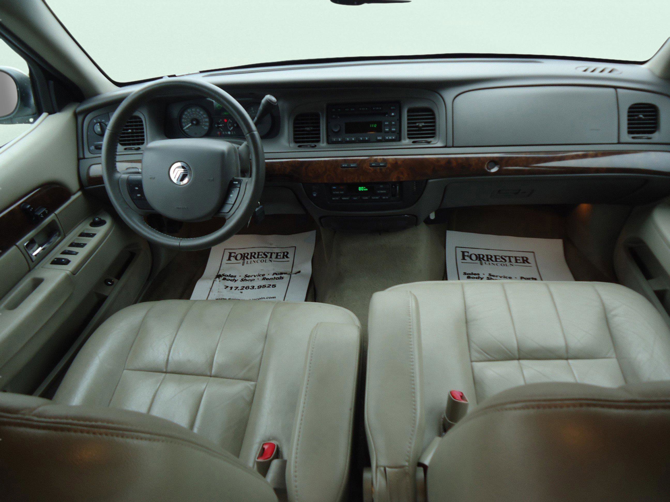 Used 2010 Mercury Grand Marquis LS image 11