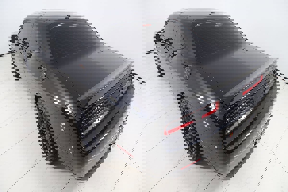 Used 2022 Dodge Challenger R/T w/ Blacktop Package image 28