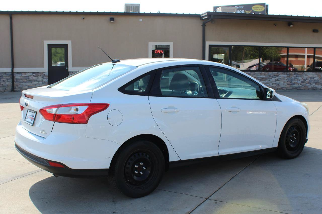 Used 2012 Ford Focus SE FWD image 7