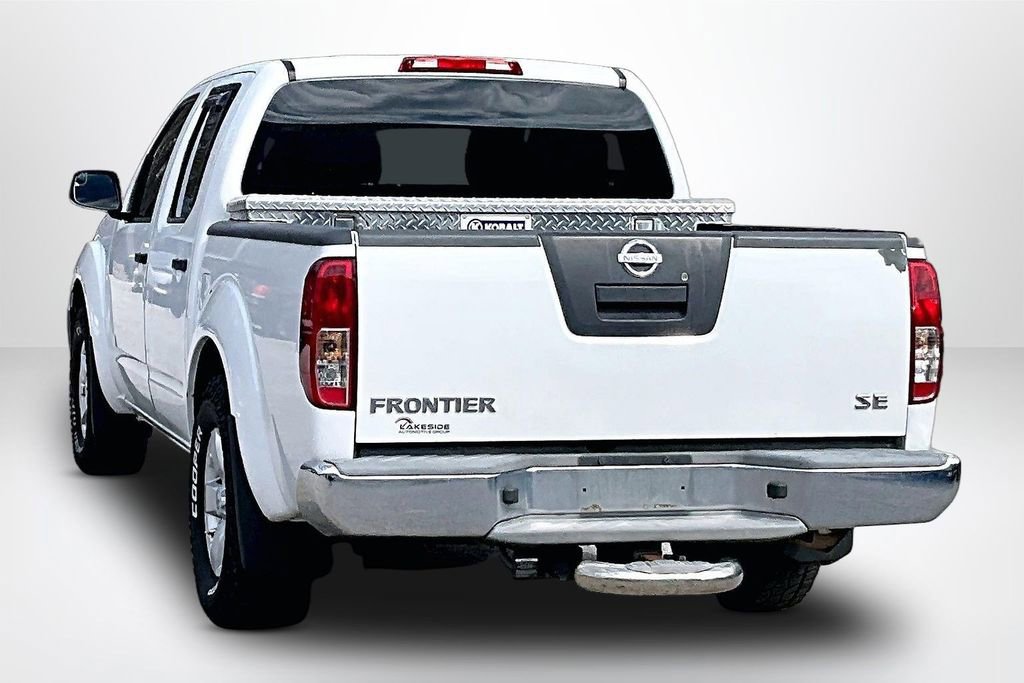 Used 2010 Nissan Frontier SE image 4