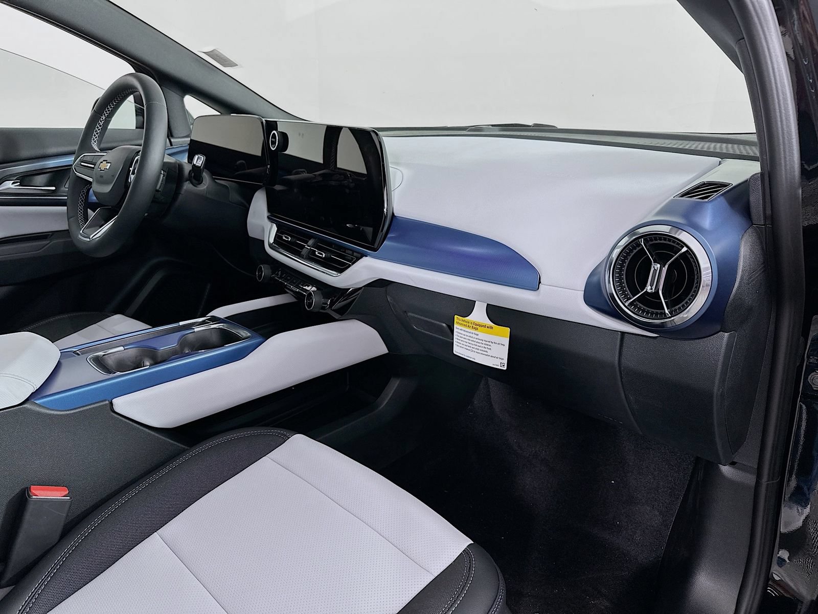New 2026 Chevrolet Equinox EV LT AWD/4WD image 30