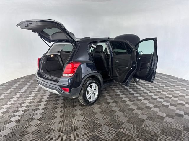 Used 2022 Chevrolet Trax LT w/ Driver Confidence Package AWD/4WD image 14