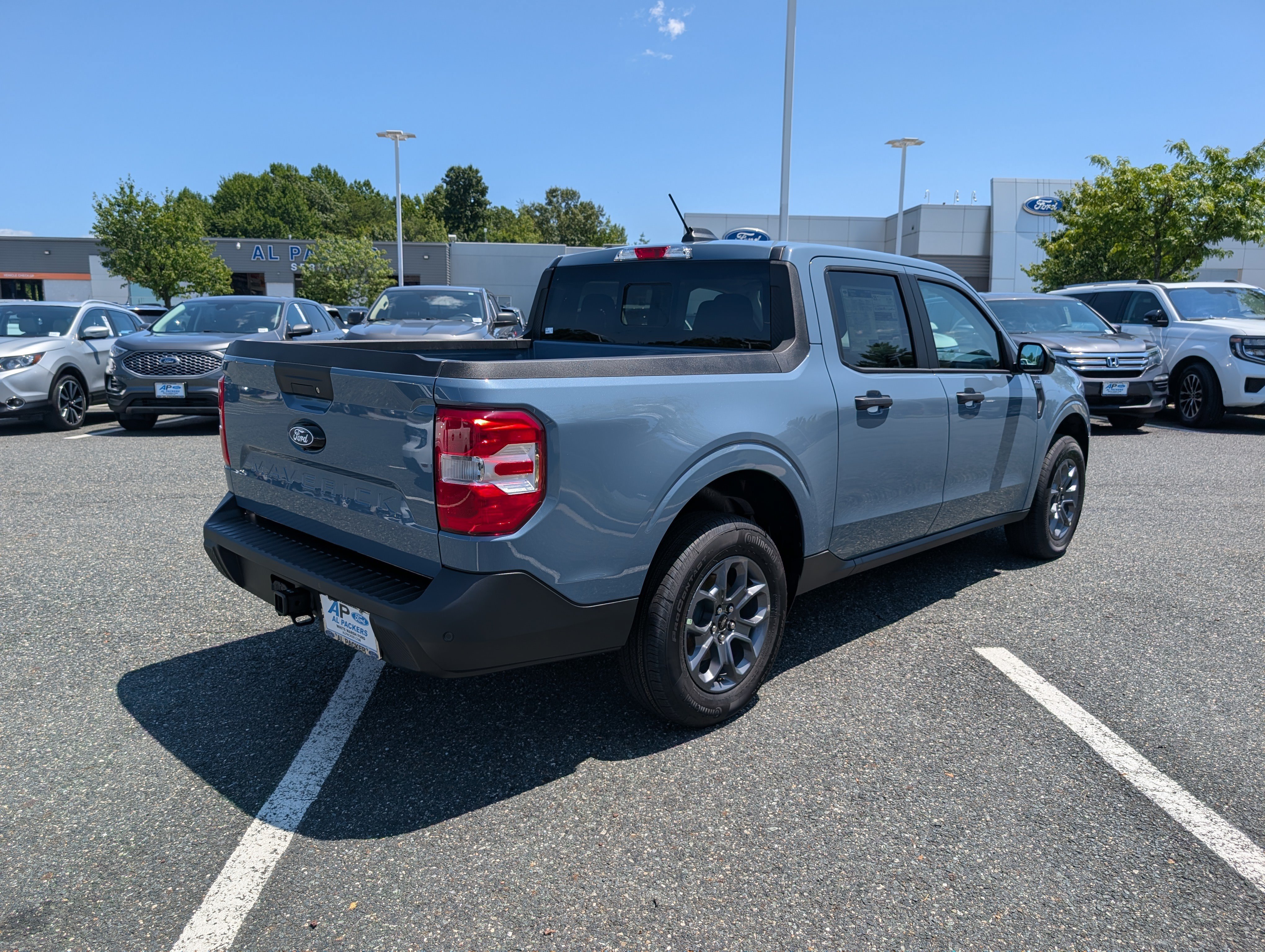 New 2026 Ford Maverick XLT w/ XLT Luxury Package AWD/4WD image 2