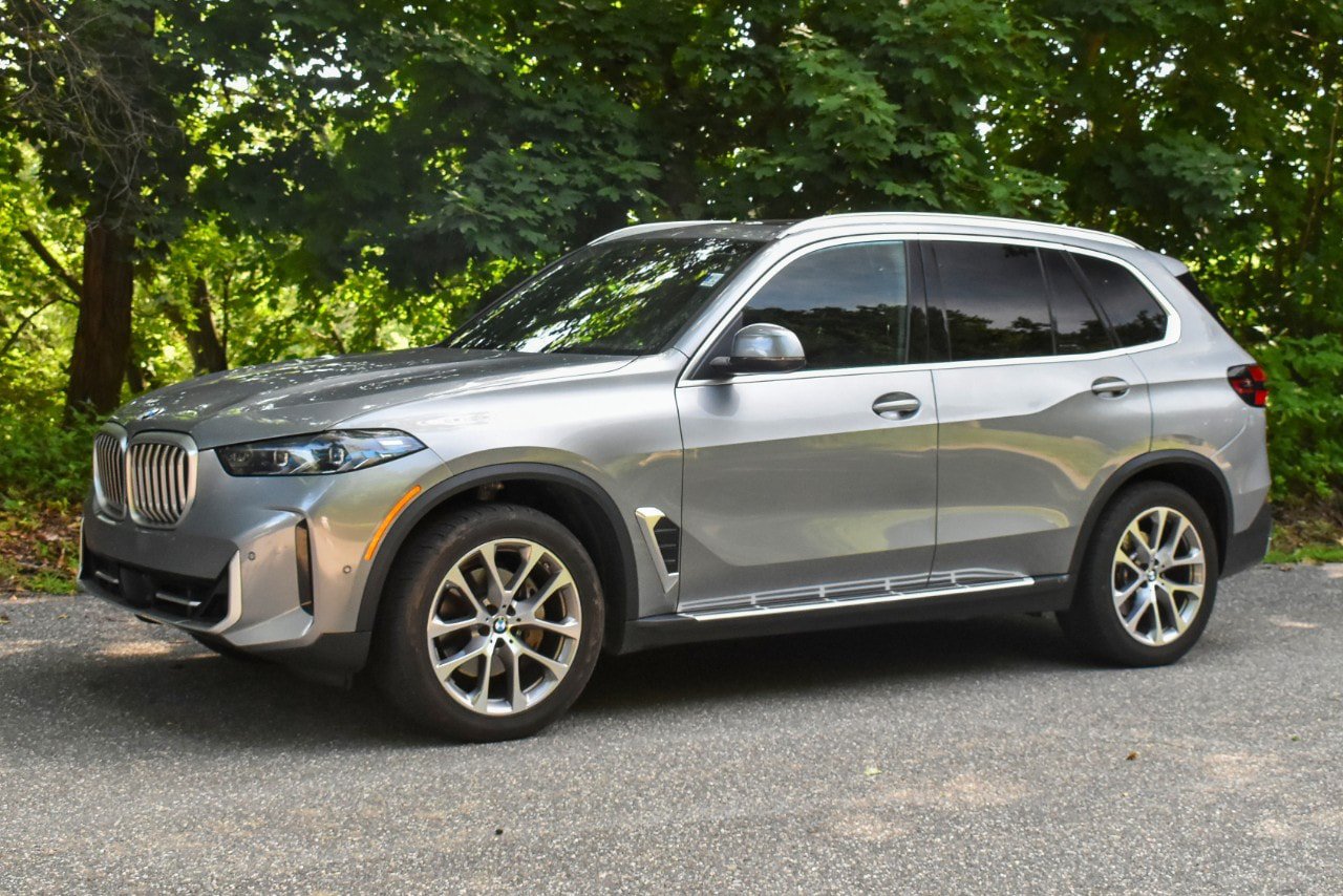 Used 2024 BMW X5 sDrive40i RWD image 2