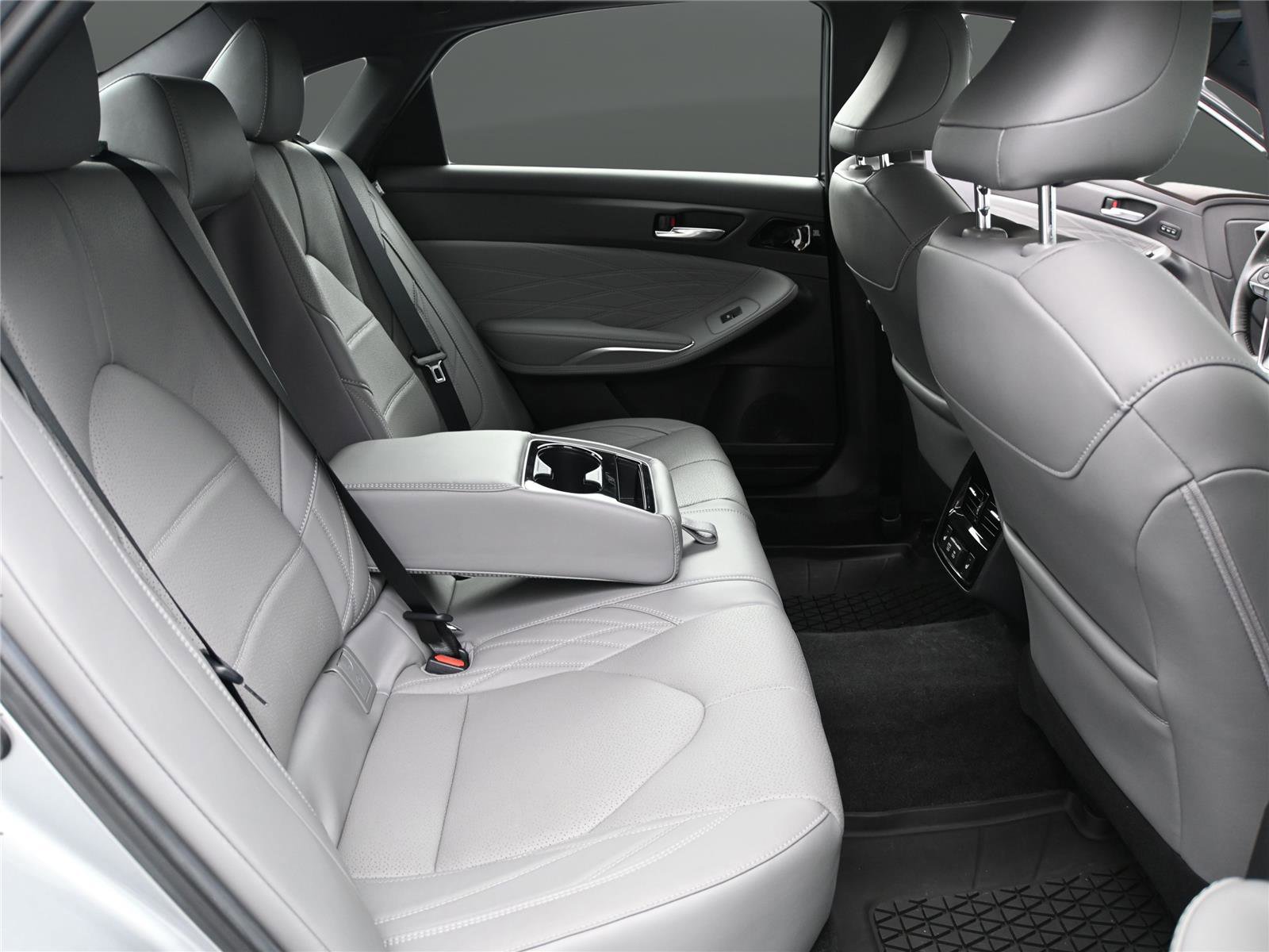 Used 2021 Toyota Avalon Limited w/ Advanced Safety Package image 18