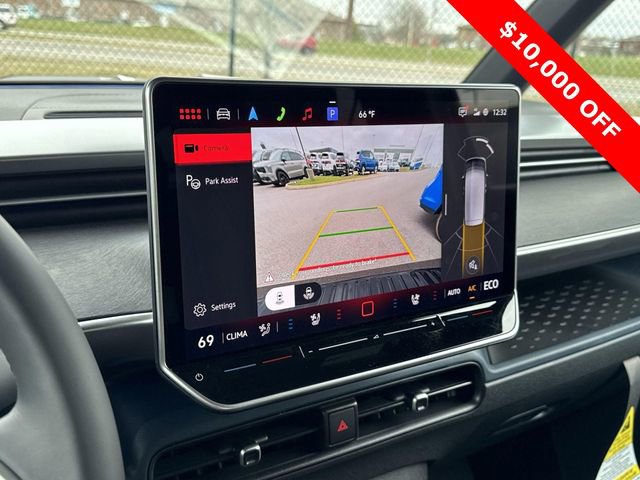 New 2025 Volkswagen ID. Buzz Pro S image 19