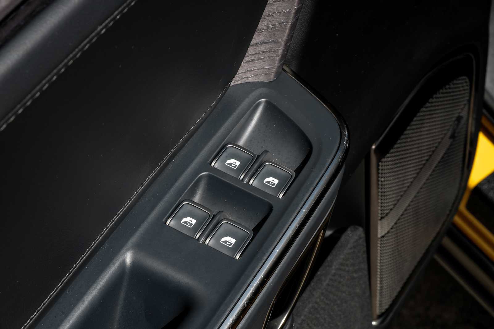 Used 2023 Rivian R1S Adventure image 44