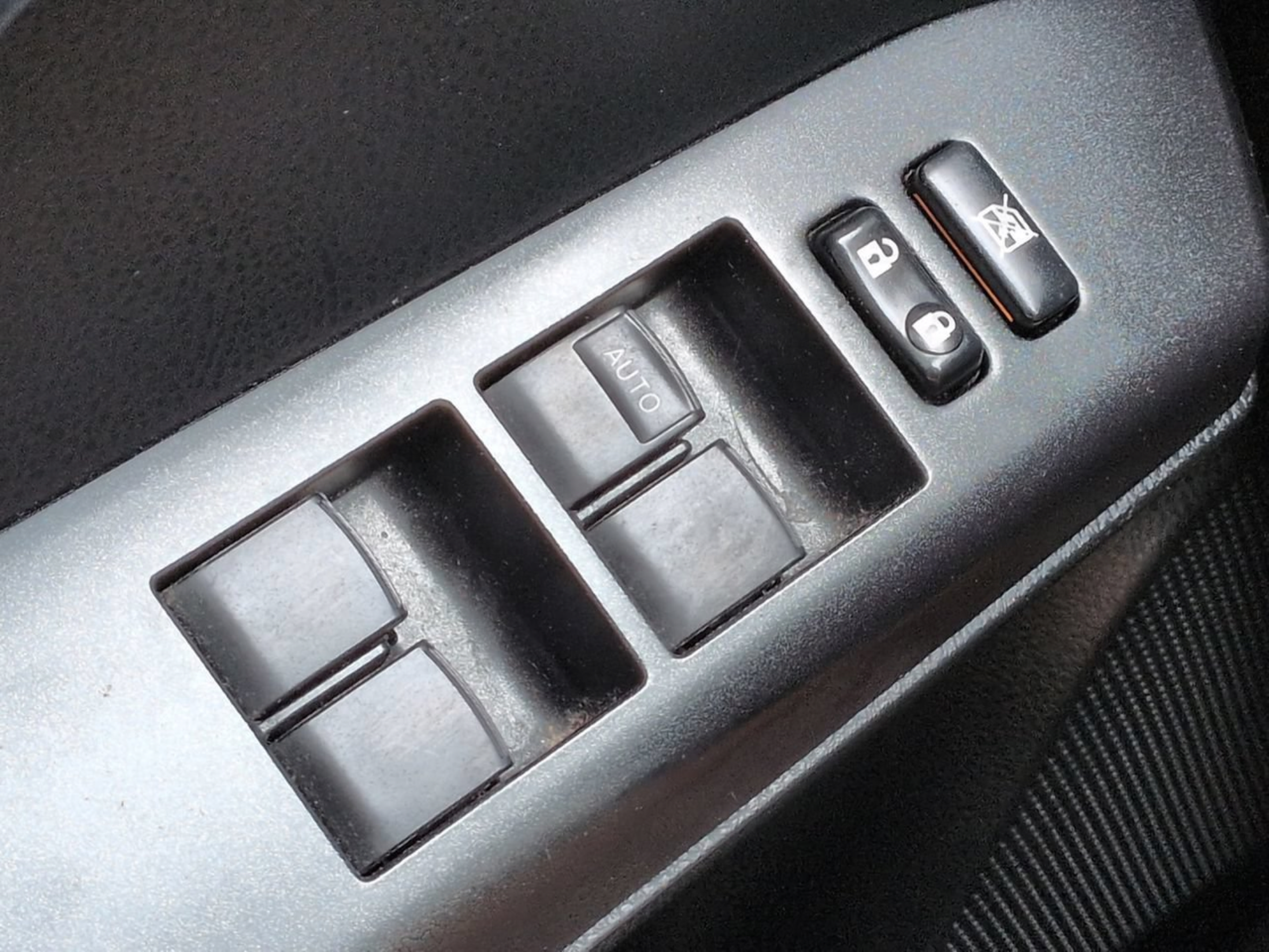 Used 2017 Toyota RAV4 LE FWD image 26