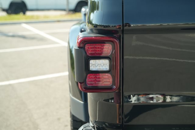 Used 2025 Jeep Gladiator Rubicon AWD/4WD image 45
