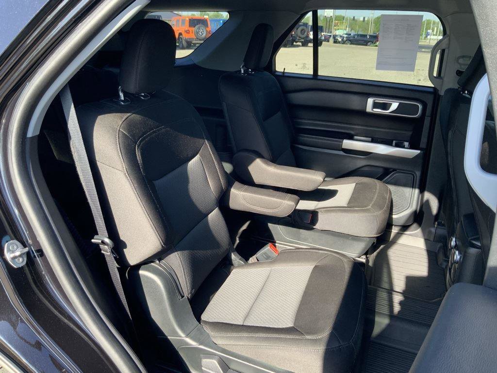 Used 2022 Ford Explorer XLT image 62