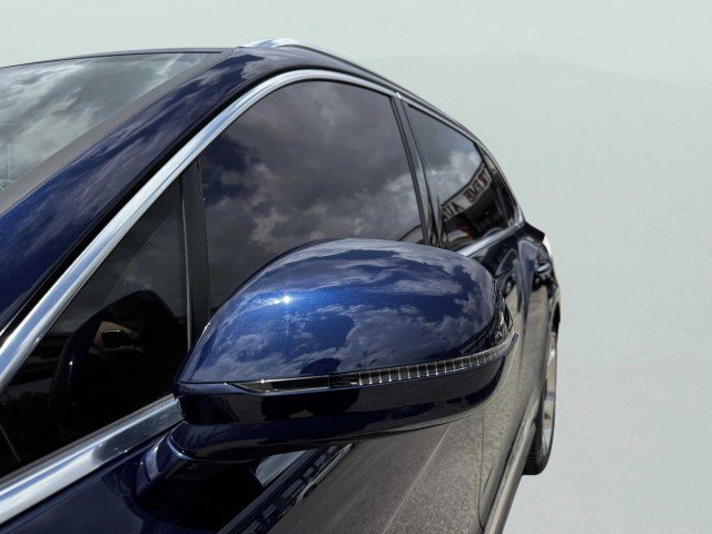 Used 2023 Bentley Bentayga Extended Wheelbase image 13