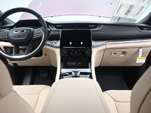 New 2025 Jeep Grand Cherokee L Limited w/ Luxury Tech Group II AWD/4WD image 26