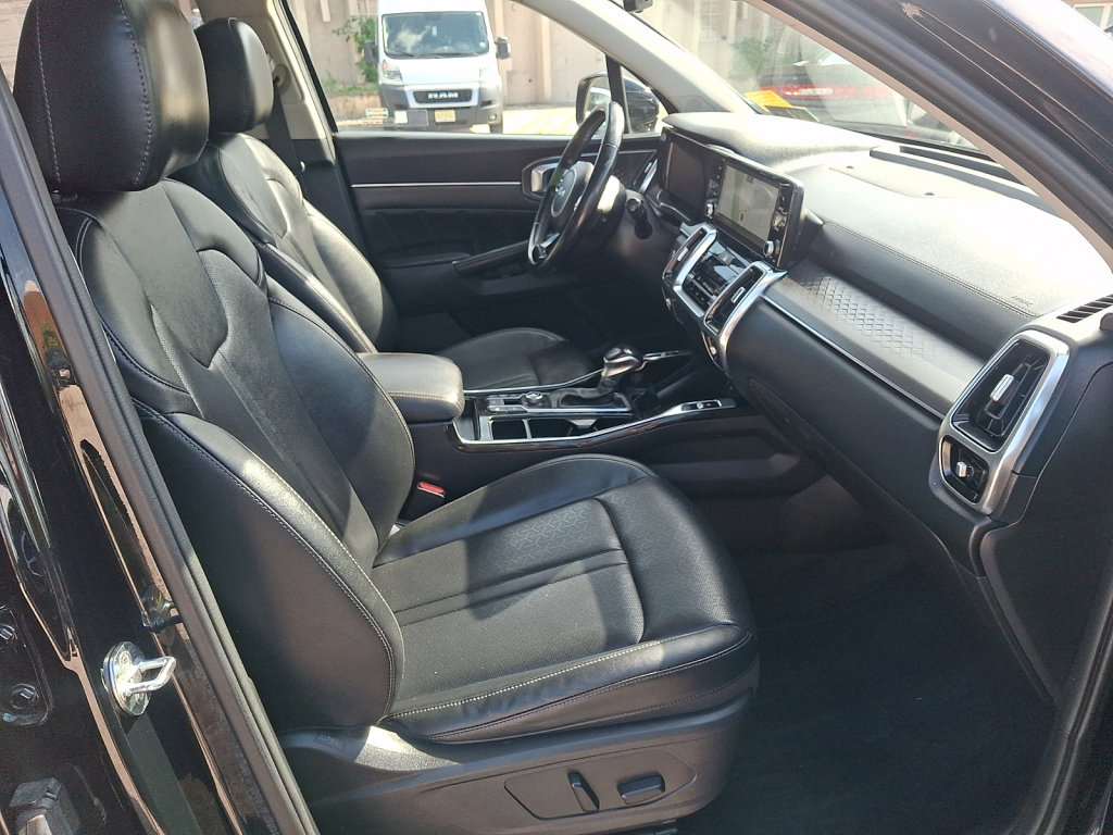 Used 2022 Kia Sorento SX FWD image 13
