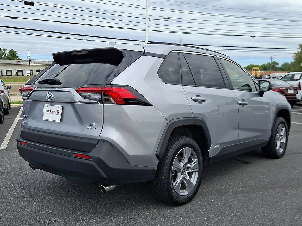 Certified 2025 Toyota RAV4 LE AWD/4WD image 7