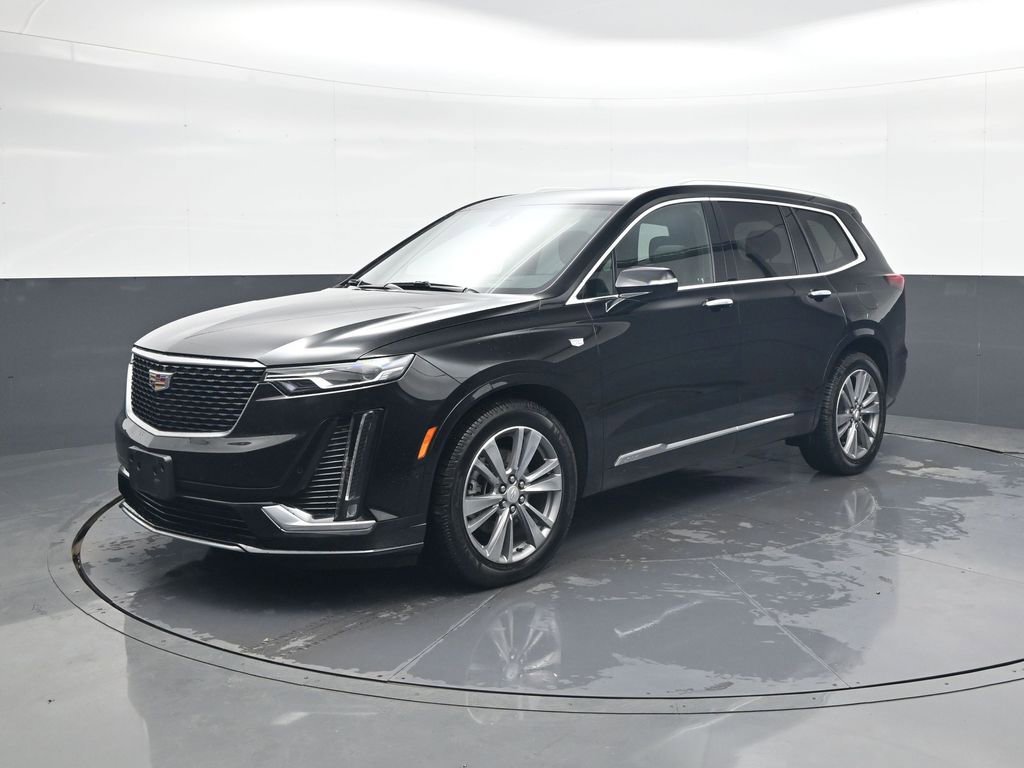 Used 2022 Cadillac XT6 Premium Luxury w/ Technology Package image 3