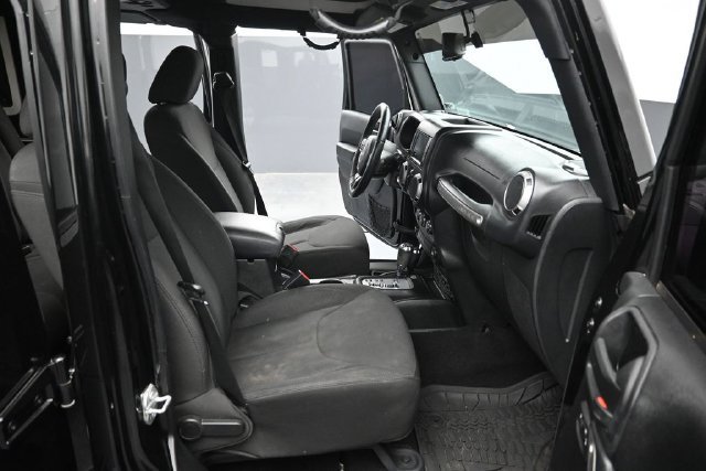 Used 2016 Jeep Wrangler Unlimited Sport w/ Quick Order Package 24S AWD/4WD image 27