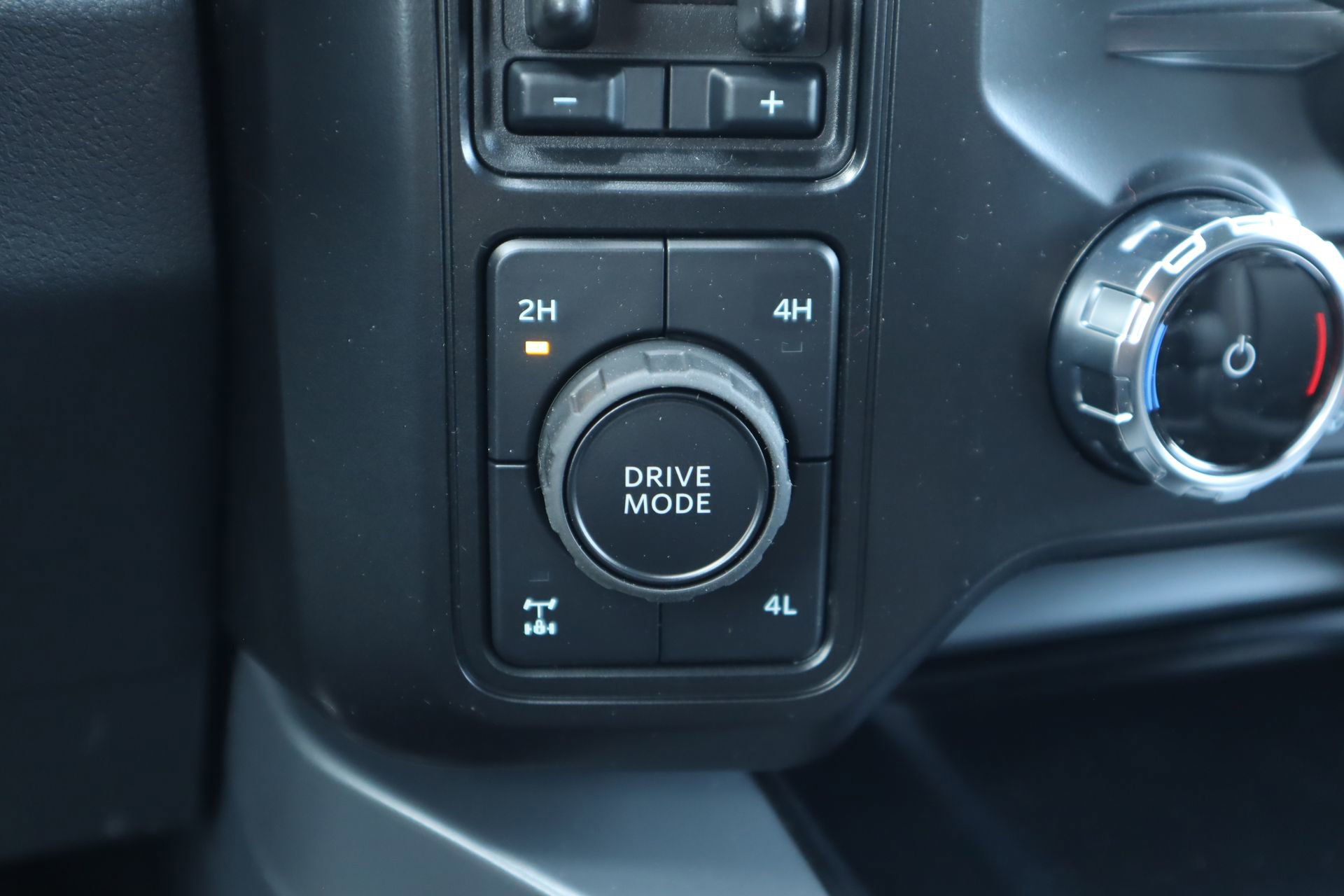 New 2026 Ford F250 Lariat AWD/4WD image 9