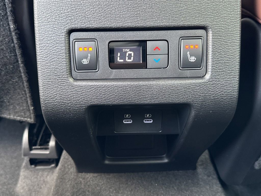 New 2026 Mitsubishi Outlander SEL FWD image 34