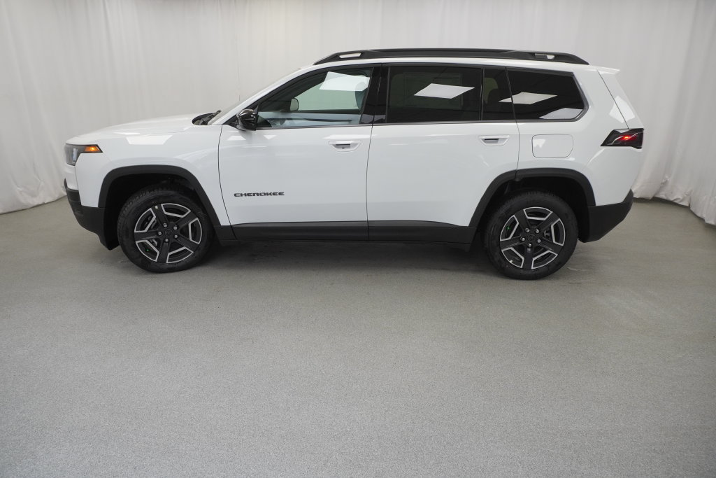 New 2026 Jeep Cherokee Laredo AWD/4WD image 14