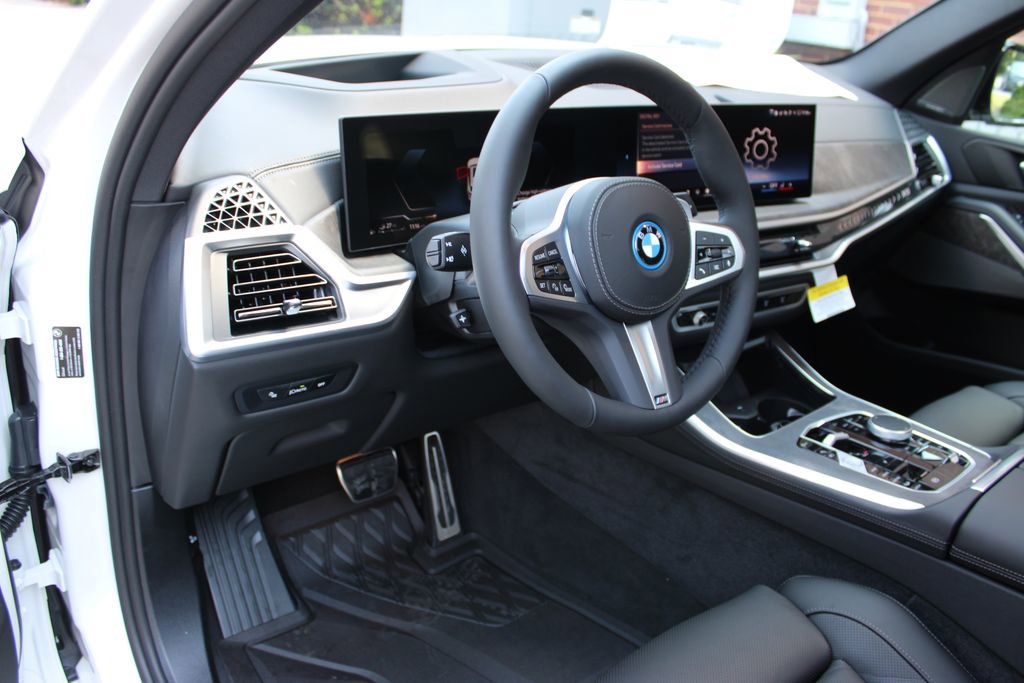 New 2026 BMW X5 xDrive50e w/ M Sport Package image 39