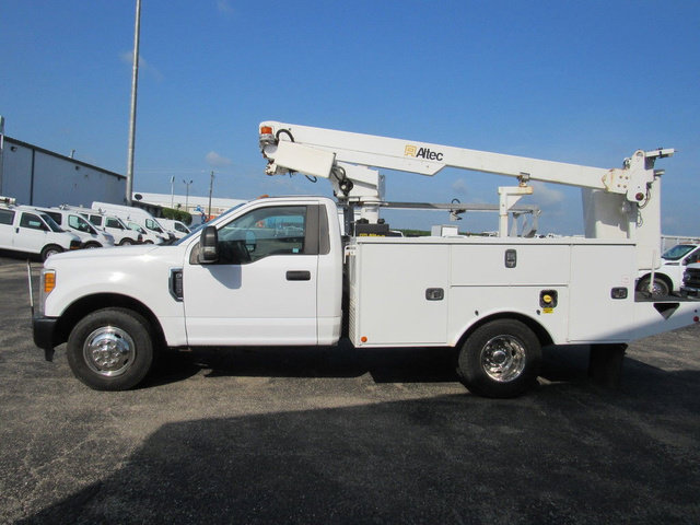 Used 2017 Ford F350 XL w/ Power Equipment Group RWD image 6