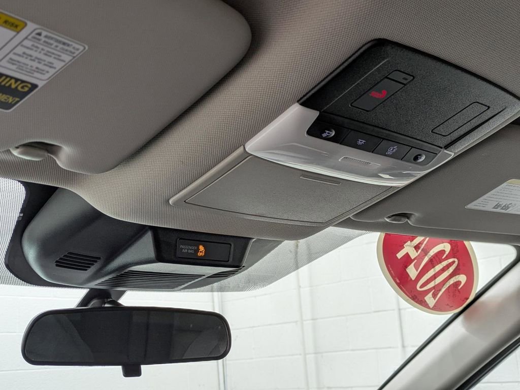 Used 2024 Nissan Rogue SV image 30