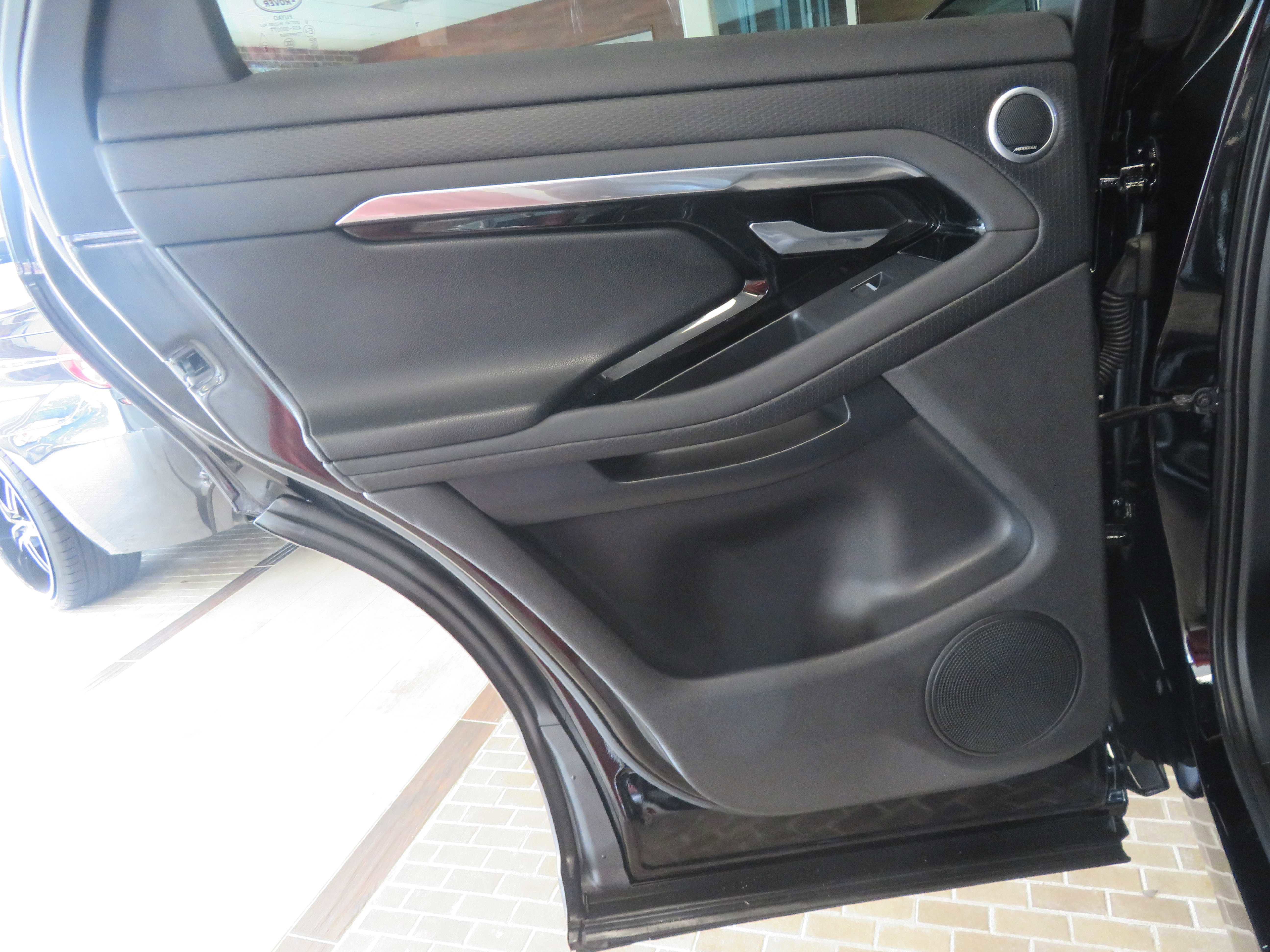 Used 2020 Land Rover Range Rover Evoque S image 17