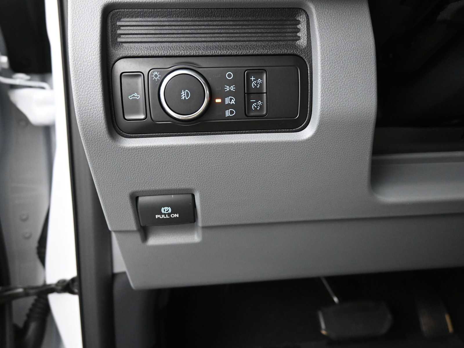 Used 2025 Ford F250 XLT image 28