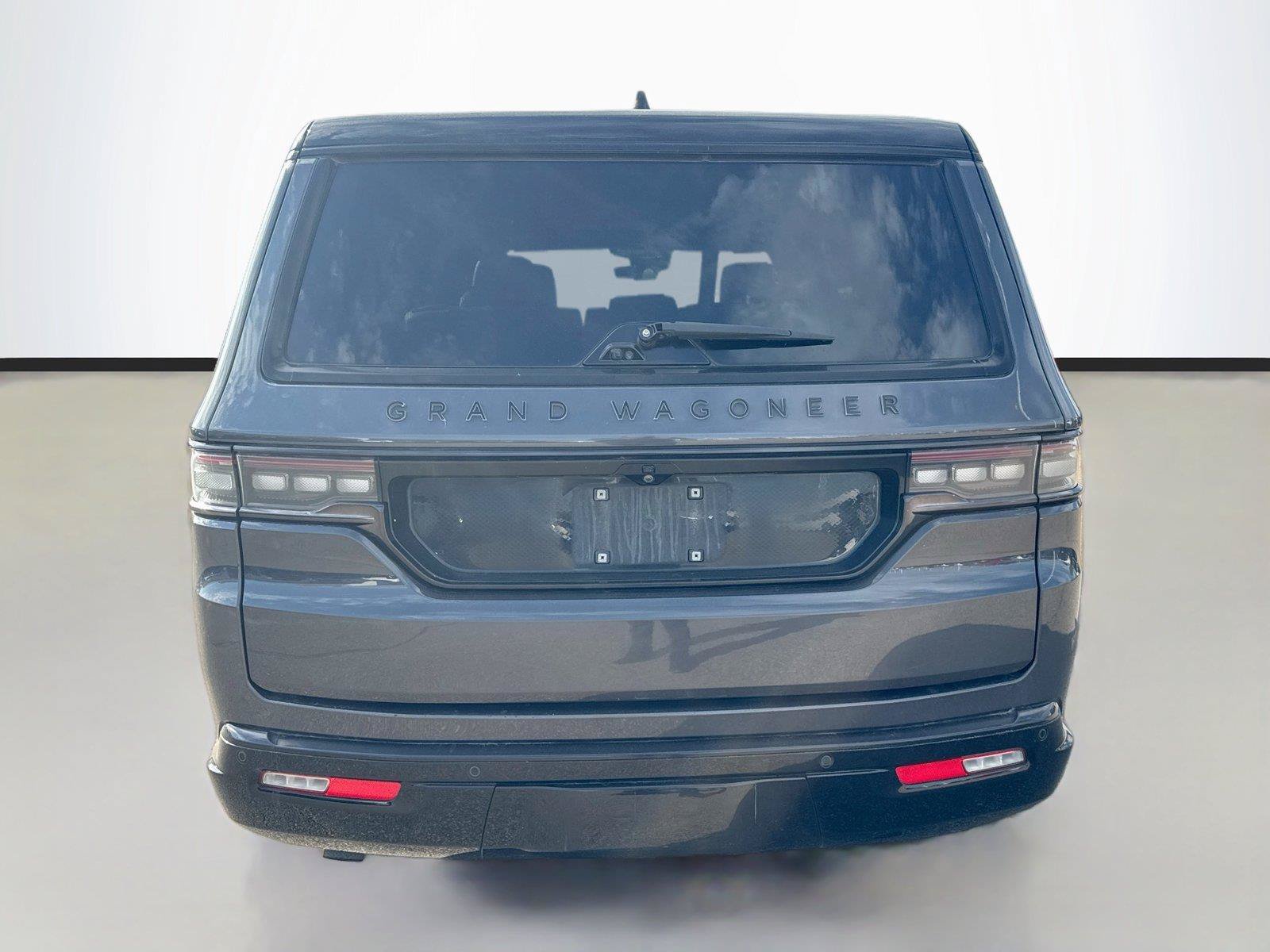 Used 2024 Jeep Grand Wagoneer L Series II w/ Quick Order Packagew 28T AWD/4WD image 8