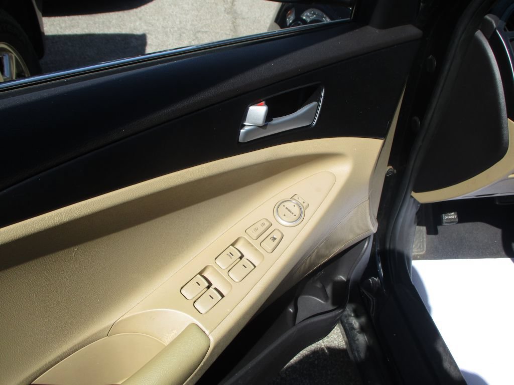 Used 2011 Hyundai Sonata GLS FWD image 9