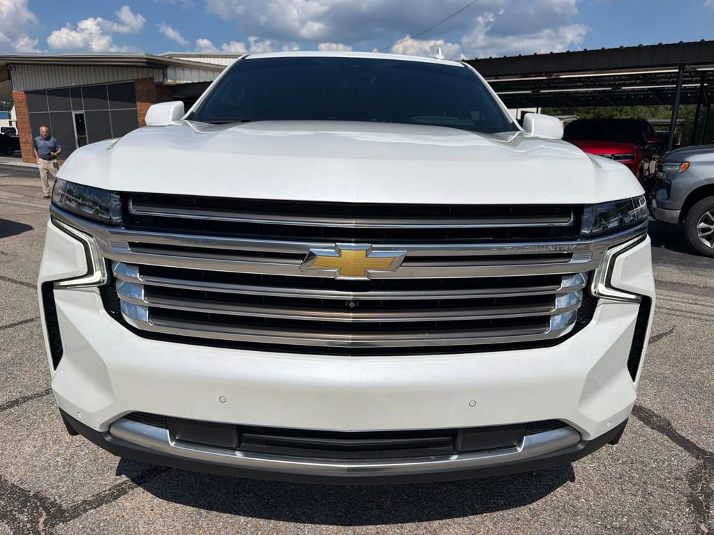 Used 2024 Chevrolet Suburban High Country w/ Advanced Technology Package AWD/4WD image 2