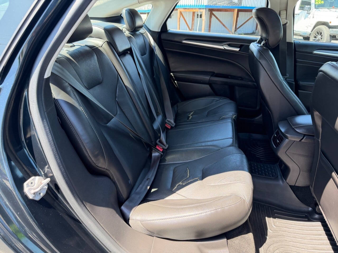 Used 2014 Ford Fusion Titanium FWD image 22