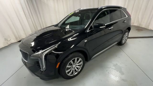 Used 2022 Cadillac XT4 Premium Luxury w/ Technology Package AWD/4WD image 4