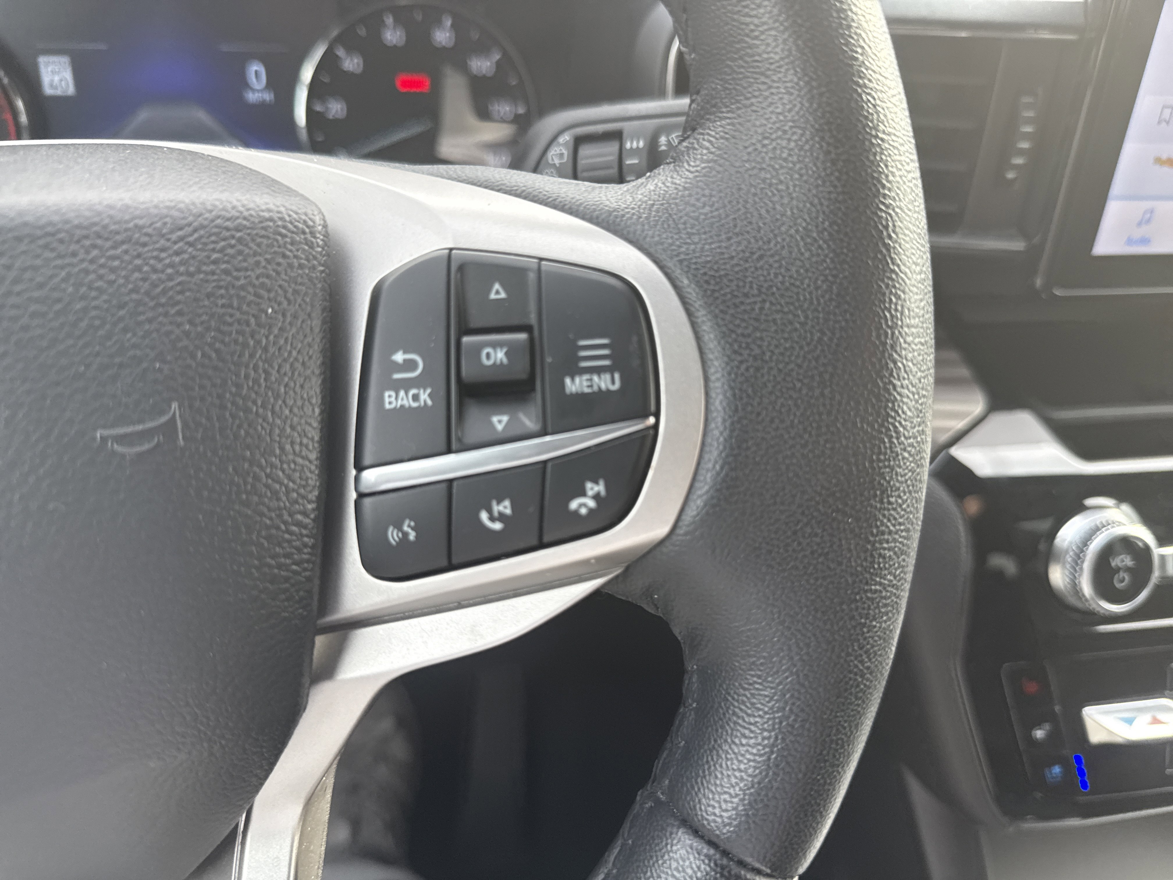 Used 2023 Ford Explorer Limited image 19