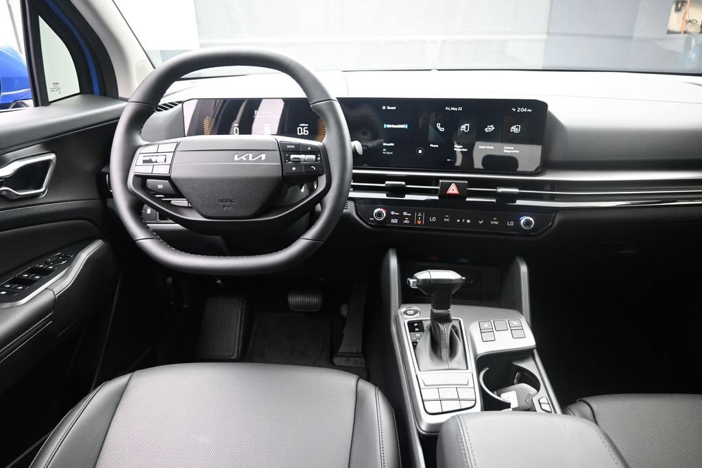 Used 2026 Kia Sportage EX FWD image 9