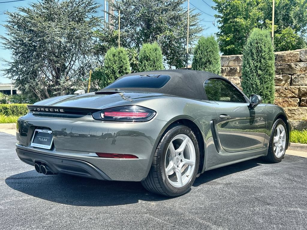 Used 2024 Porsche 718 Boxster RWD image 5
