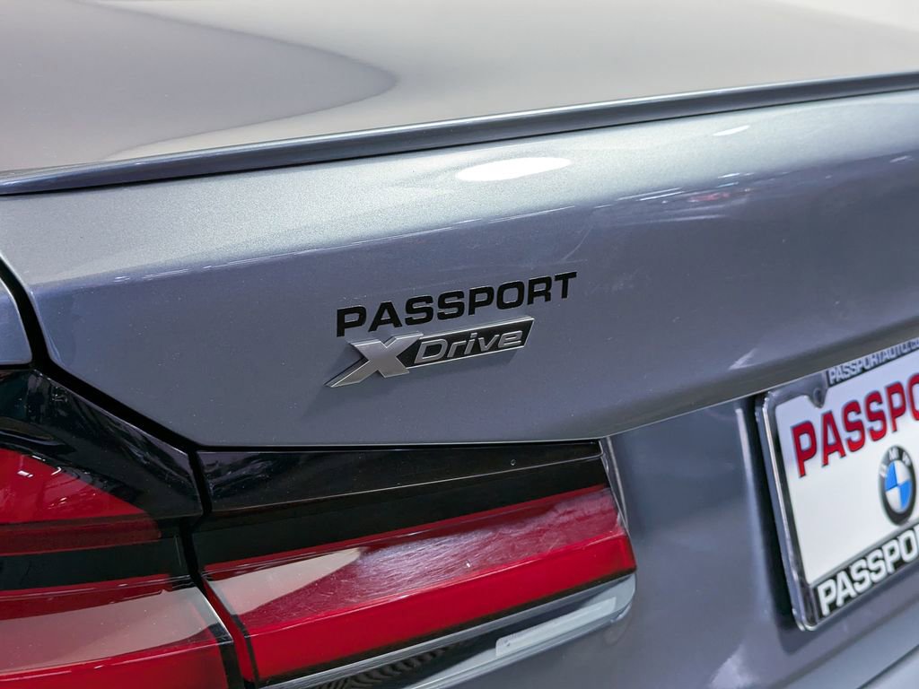 Used 2021 BMW M550i xDrive image 10