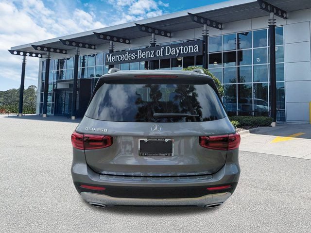 New 2026 Mercedes-Benz GLB 250 image 5