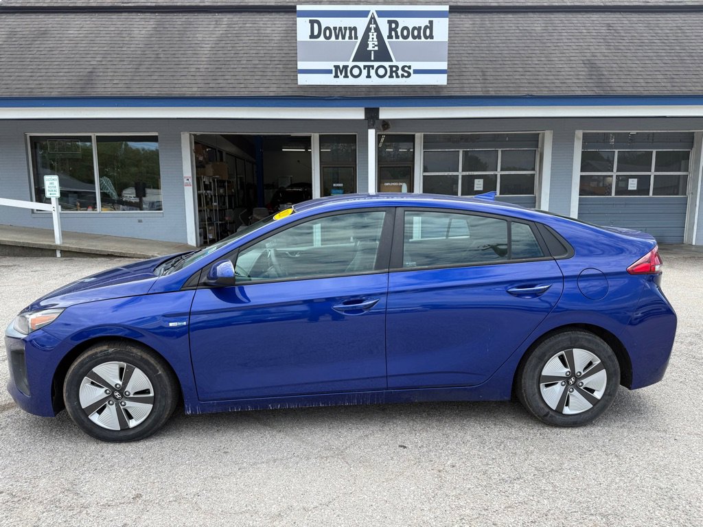 Used 2020 Hyundai Ioniq Blue FWD image 2
